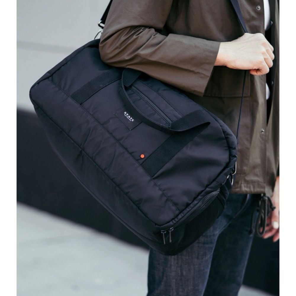 State FRANKLIN WEEKENDER / Gym Nylon Bag in Black/ Pristine
